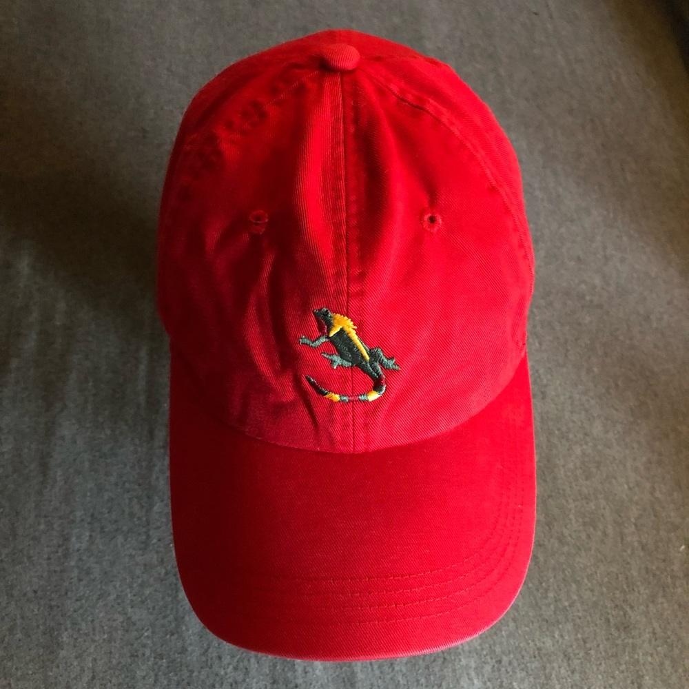 Red Rio Del Mar embroidered iguana / lizard golf hat - Picture 2 of 13